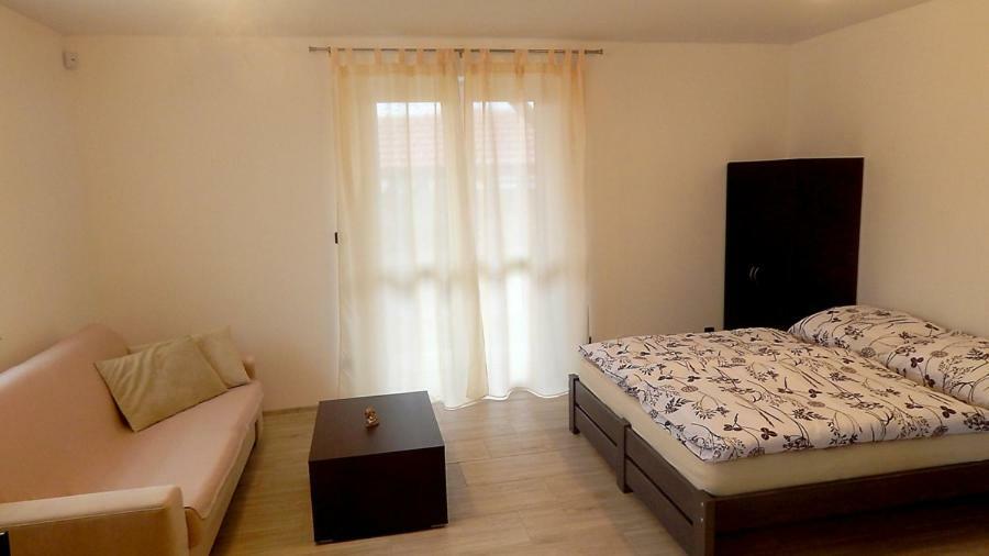 Apartmány Andrea Břeclav Exterior foto