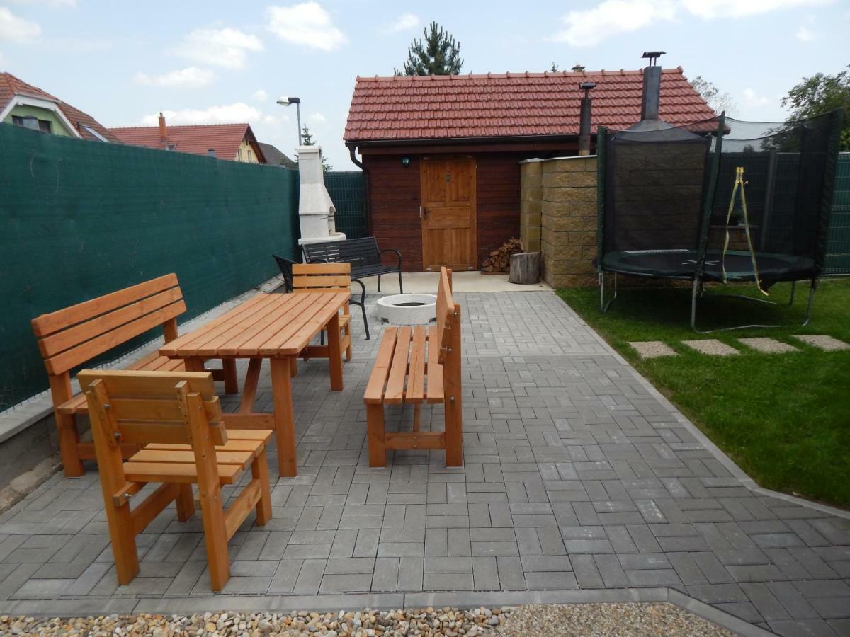 Apartmány Andrea Břeclav Exterior foto
