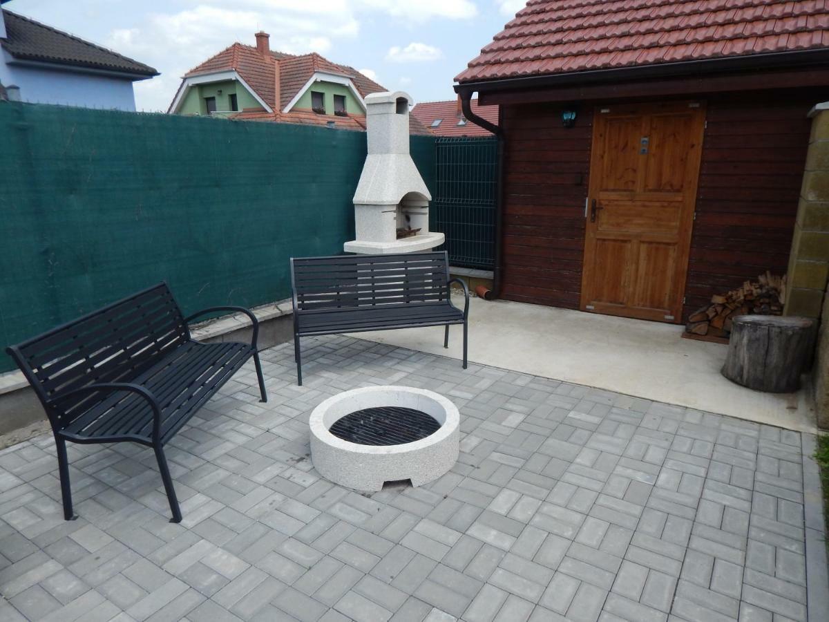 Apartmány Andrea Břeclav Exterior foto